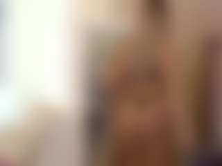 Live cam show with Bella-Posh - Brown Hair on livesexfox.com