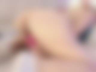 Live cam show with Madison-aveline - Fuck Machine on CamwithHer