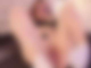 Live cam show with Madison-aveline - Fingers on Chatstar