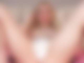 Live cam show with Lina - Green Eyes on live18s.com
