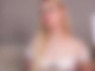Live cam show with Lina - Genital Piercings on crypto-cams