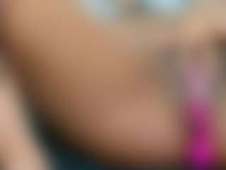 Live cam show with blacksweetiee - Ass Bouncing on AdultVida.com