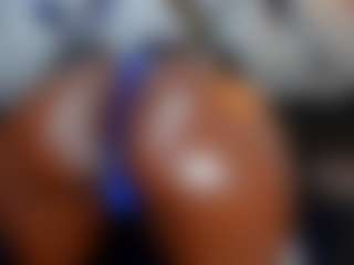 Live cam show with Nahomii-Hill - Moaning on Stripli.com