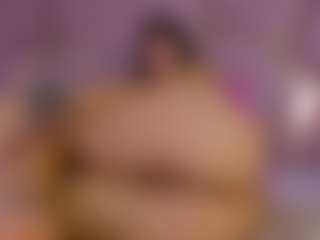 Live cam show with SofiacandyXht - Moaning on studioflirtlive.com