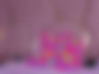 Live cam show with SofiacandyXht - Erotic Dance on AdultVida.com