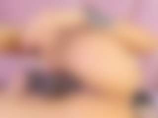 Live cam show with SofiacandyXht - Moaning on Camsoda
