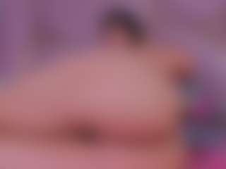 Live cam show with SofiacandyXht - Double Penetration on TeamSkeetLive