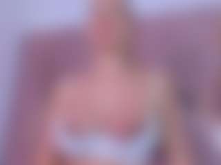 SofiacandyXht's Live Sex Cam Show