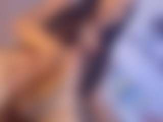 Live cam show with Sophie Luxe - Tiny Tits on Camsoda