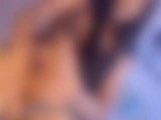 Live cam show with Sophie Luxe - Lean on chickslive.net