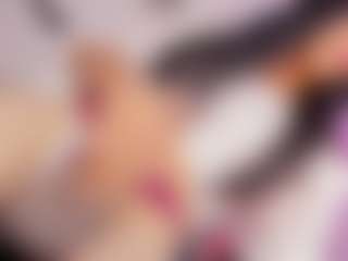Live cam show with Sophie Luxe - Tiny Tits on Camsoda