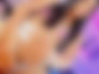 Live cam show with Sophie Luxe - Tease on Camsoda