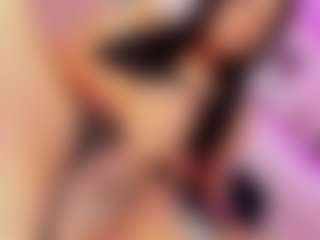 Live cam show with Sophie Luxe - Teen (18+) on Camming Site