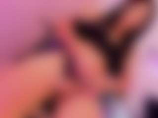 Live cam show with Sophie Luxe - No Drinking on Big Tits