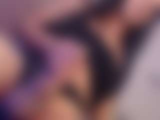 Live cam show with Sophie Luxe - Tiny Tits on Camsoda