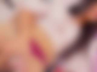 Live cam show with Sophie Luxe - Tiny Tits on Gym Cam Girls