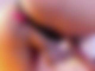 Live cam show with Sophie Luxe - Teen (18+) on StripNow