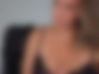 Live cam show with KoraLynn777 - Middle Aged on liverealitysex.com