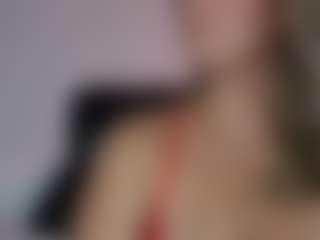 Live cam show with KoraLynn777 - Blonde Hair Middle Aged on Pornisteam.com