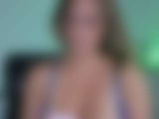 KoraLynn777's Live Sex Cam Show