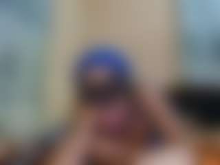 Live cam show with Serena101 - College on Camsoda
