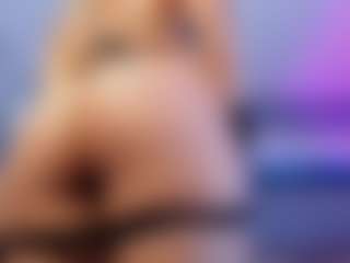 ashly-hills's Live Sex Cam Show