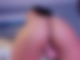 ashly-hills's Live Sex Cam Show