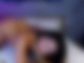 Live cam show with ashly-hills - Bedroom on Hubzter Live