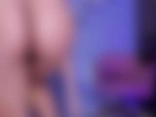 ashly-hills's Live Sex Cam Show