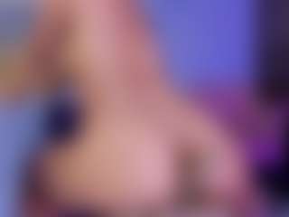 ashly-hills's Live Sex Cam Show
