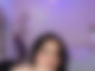 Live cam show with Lana Pearce - Average on Camsoda