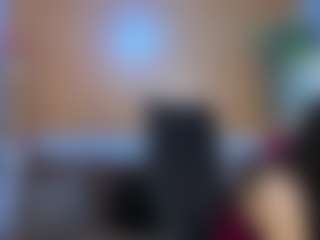 Live cam show with Lana Pearce - Average on Milfs Live