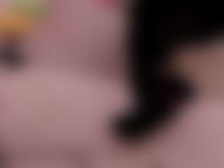 Live cam show with VictoriaBlackfire - Black Hair on CamSextacy