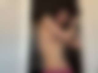 Live cam show with Thea - Moaning on fuklive.com