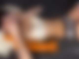 Live cam show with Thea - Vibe on livesuperchat.net