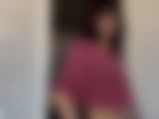 Live cam show with Thea - Shaved on Sex Cam Show