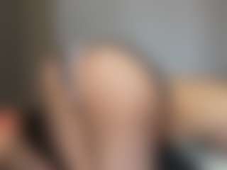 Live cam show with Thea - Shaved on Soda Cam
