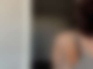 Live cam show with Thea - Mouth on Camsoda