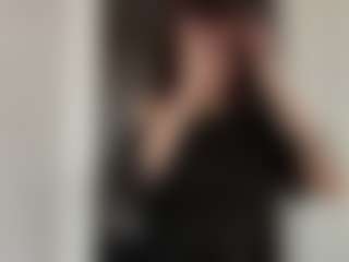 Live cam show with Thea - Mouth on intimatelivegirls.com