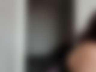 Live cam show with Thea - Moaning on madthumbs