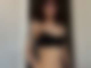 Live cam show with Thea - Mouth on Hubzter Live