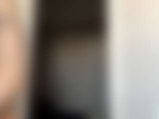 Live cam show with Thea - Schoolgirl on livesuperchat.net