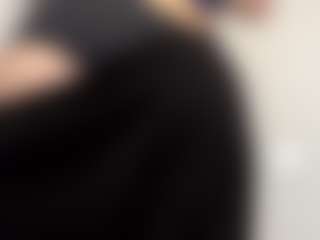 Live cam show with Thea - Shaved on Camsoda