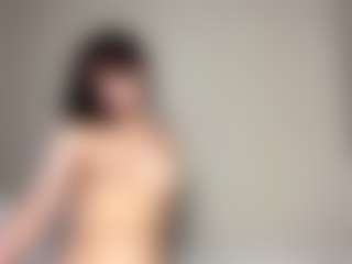 Live cam show with Thea - Shaved on Camsoda
