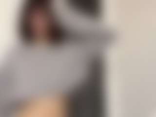Live cam show with Thea - Gamer Brown Hair on Camsoda