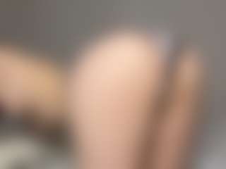 Live cam show with Thea - Glasses on Camsoda