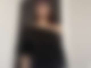 Live cam show with Thea - Belly on Camming Site