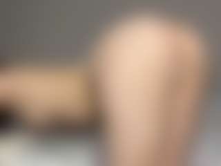 Thea's Live Sex Cam Show