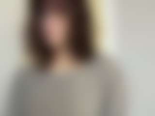 Live cam show with Thea - Shaved on Camming Site