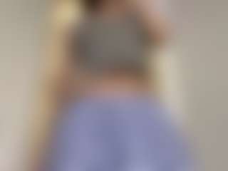 Live cam show with Thea - Moaning on intimatelivegirls.com